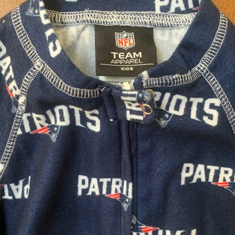 NFL New England Patriots Football Zip Up Footie Pajamas 3/6 months